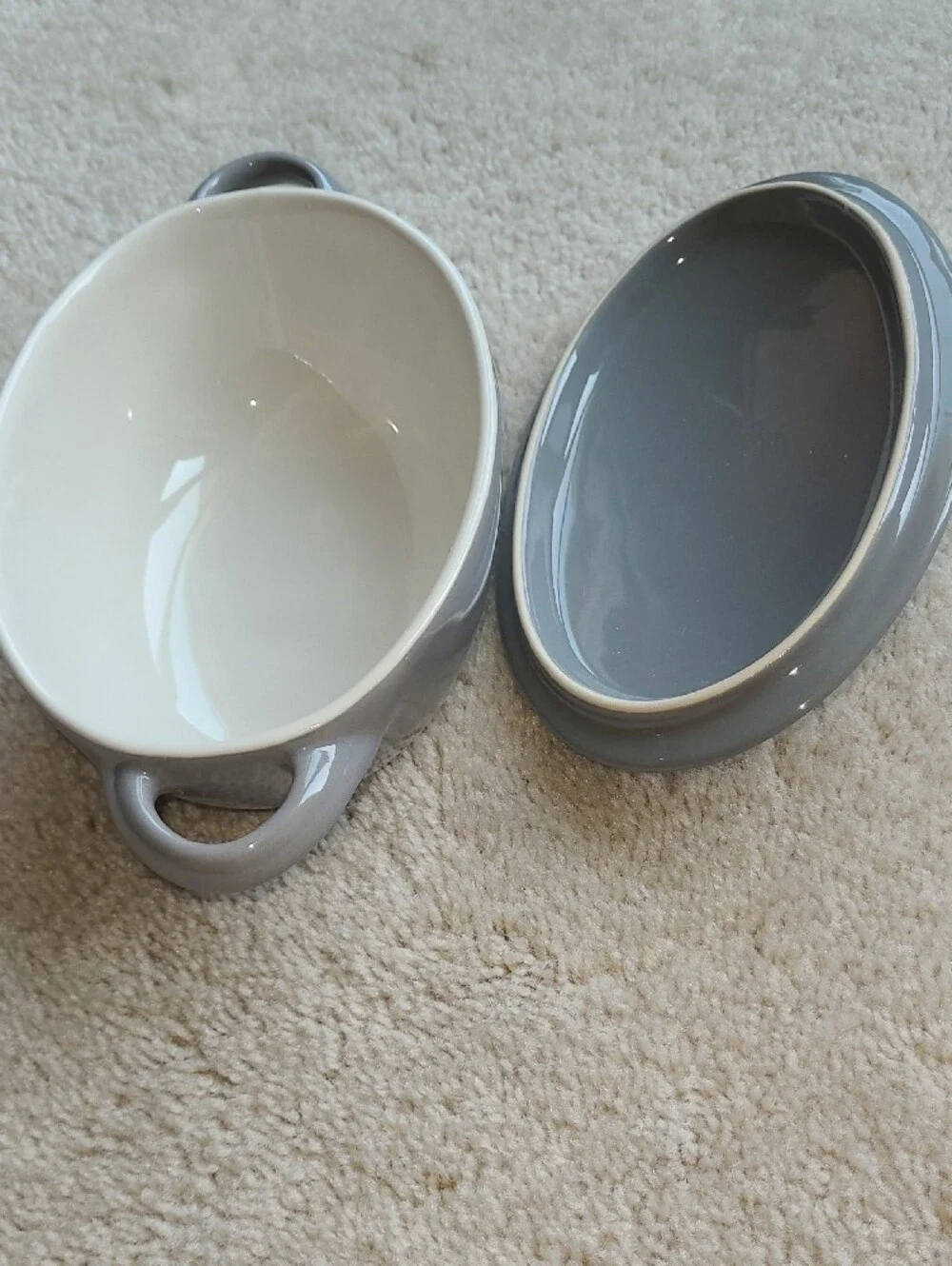 NWOT-Small Gray Casserole Dish with Lid.